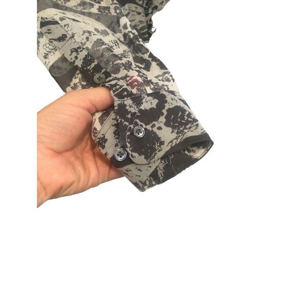 Equipment Femme Silk Button Down Blouse womens S snake Print animal Silver grey - Picture 6 of 15